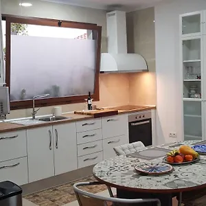https://valle-montaas-y-mar-cristalino.in-canary-islands.com