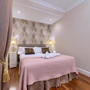 https://bailen-reformado-elegante-con-wifi.sansebastianhotels.net